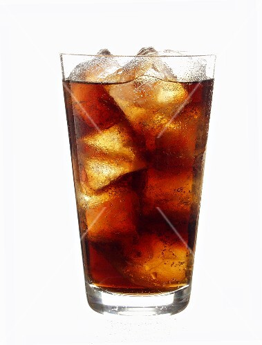 Cola with ice cubes (2)
