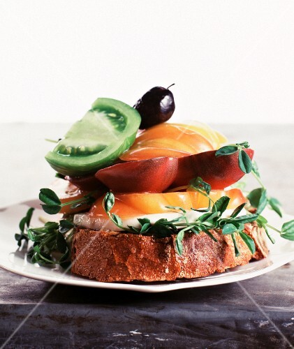 Tomato sandwiches