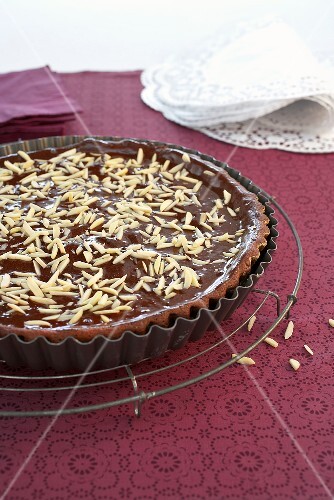 Chocolate tart with slivered almonds (France)