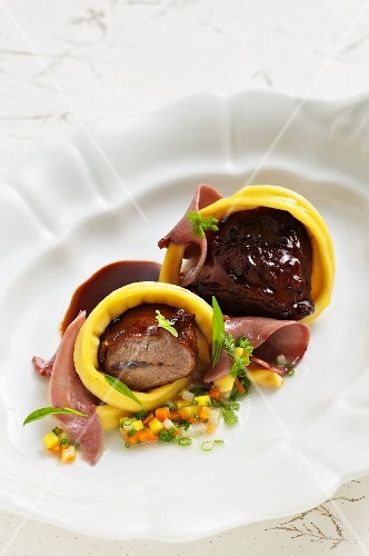 Braised lamb with tongue and curly pasta