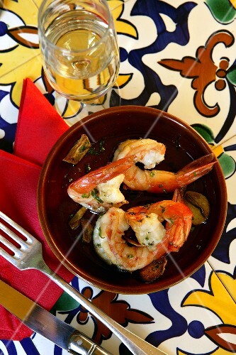 Prawns in garlic oil