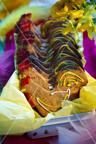 Cockerel-shaped Easter biscuits
