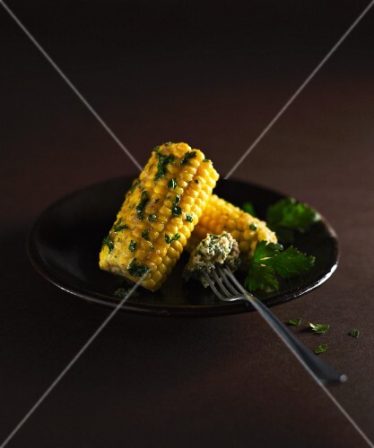 Corn on the cob with herb butter