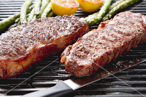 New York Strip Steaks vom Grill