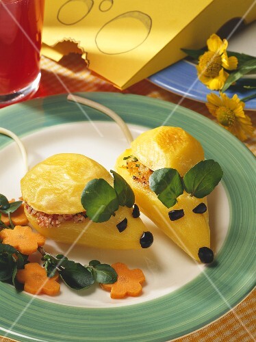 Stuffed potato mice for children's party