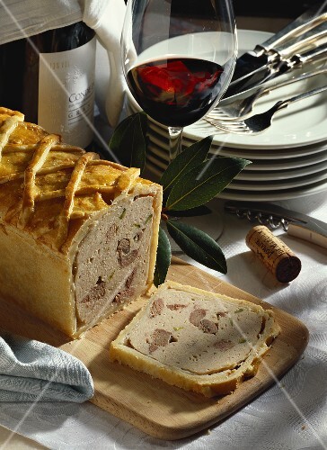 Mixed meat pie