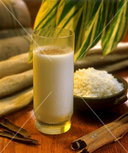 Chicha con canela (rice drink with cinnamon, Venezuela)