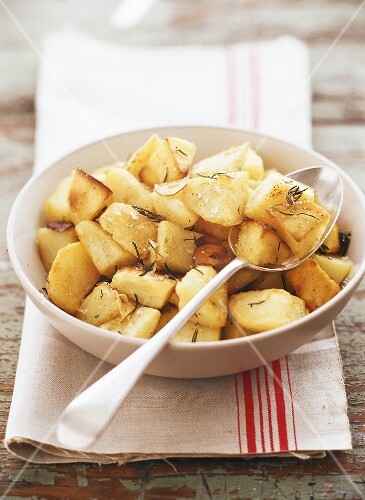 Roast potatoes with rosemary