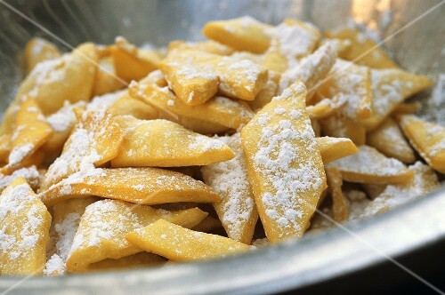 Nopou Peulh (Fried pastries, Senegal)