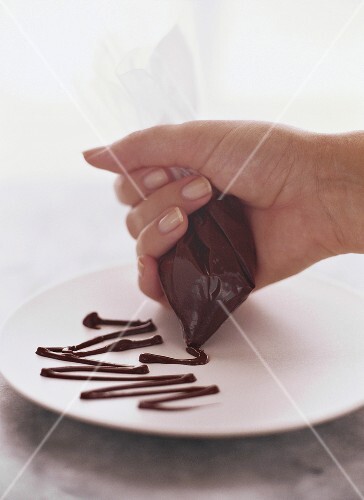 Piping chocolate