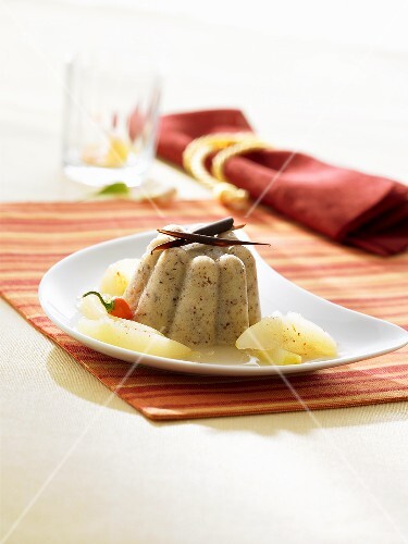 Almond-semolina pudding