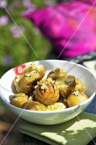 New potatoes with lemon dressing