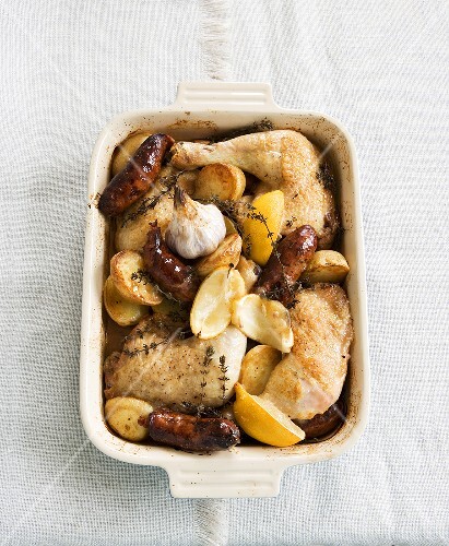 Hähnchen mit Chorizo, Knoblauch und Zitronen