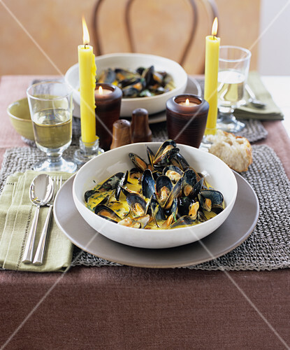 Mussels in saffron sauce