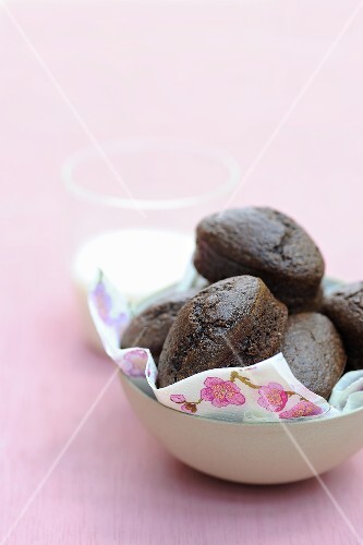 Moelleux au chocolat with cinnamon and bran