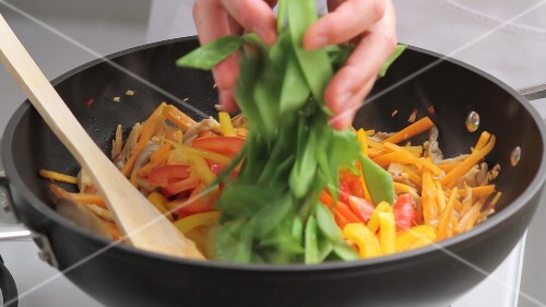Wokgemüse zubereiten