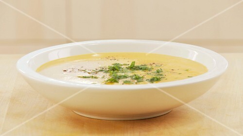Pumpkin soup being prepared (German Voice Over)