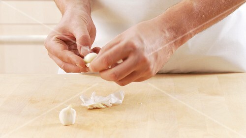 Peeling garlic
