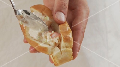 Lobster rolls being made (US-English Voice Over)