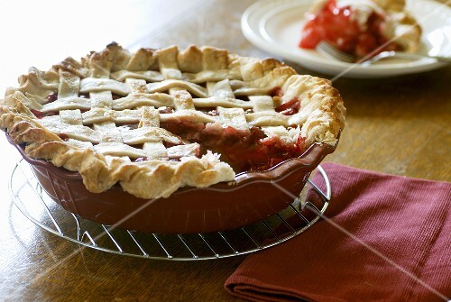 Selbstgemachte Cherry Pie, angeschnitten