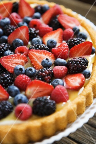 Fresh Berry Vanilla Tart