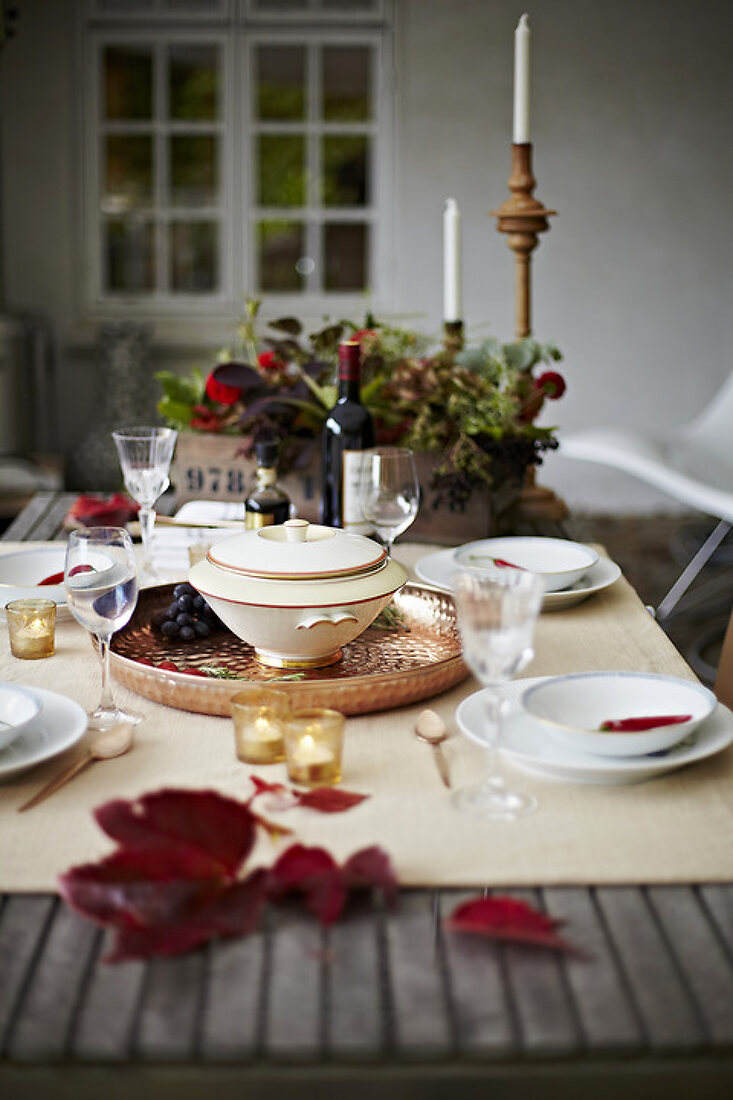 Fall Table Setting Red