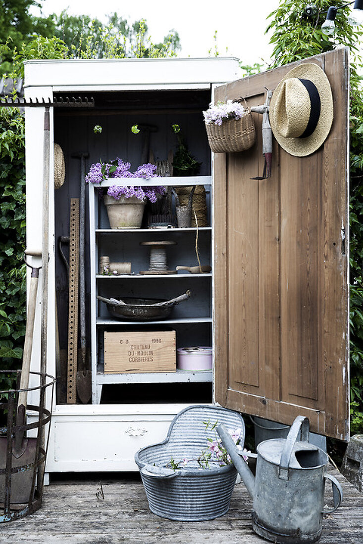 Make a Garden tools Shed