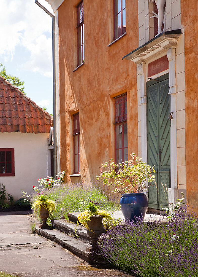 Katthamra Mansion License Features 13266602 House of Pictures