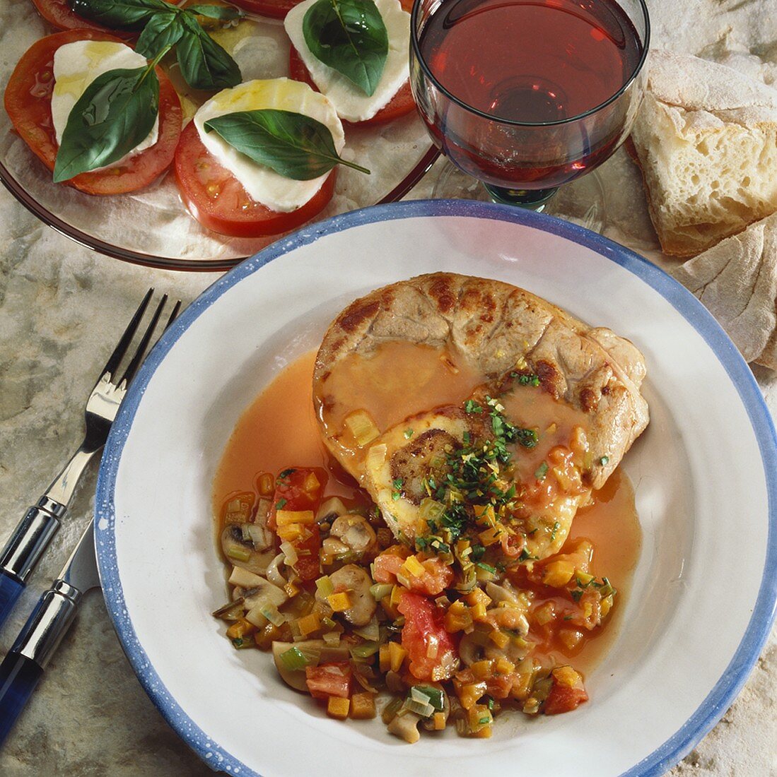 Ossobuco alla milanese (Geschmorte Kalbsbeinscheibe, Italien)