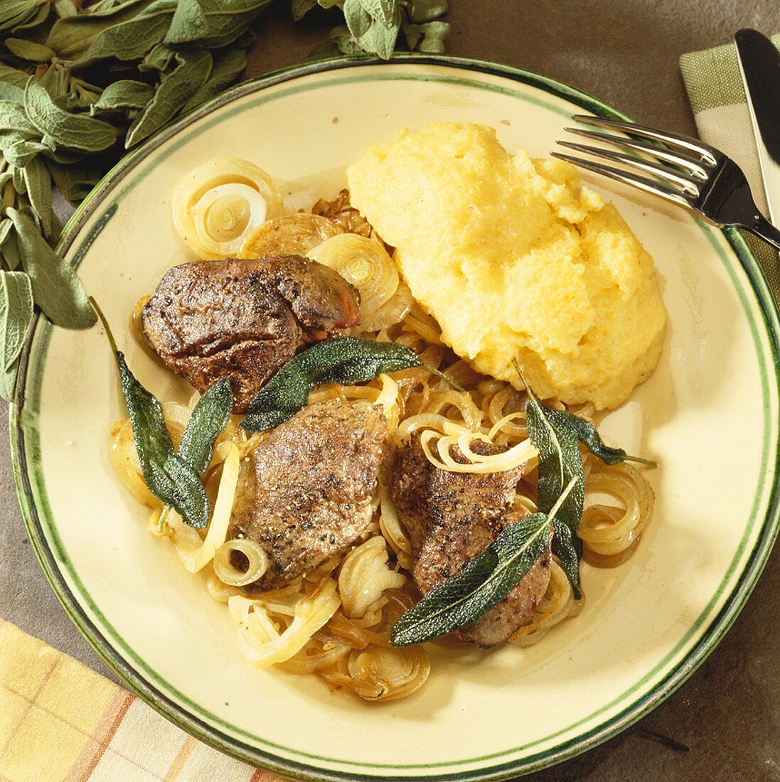 Fried liver with sage, onions and mashed potato