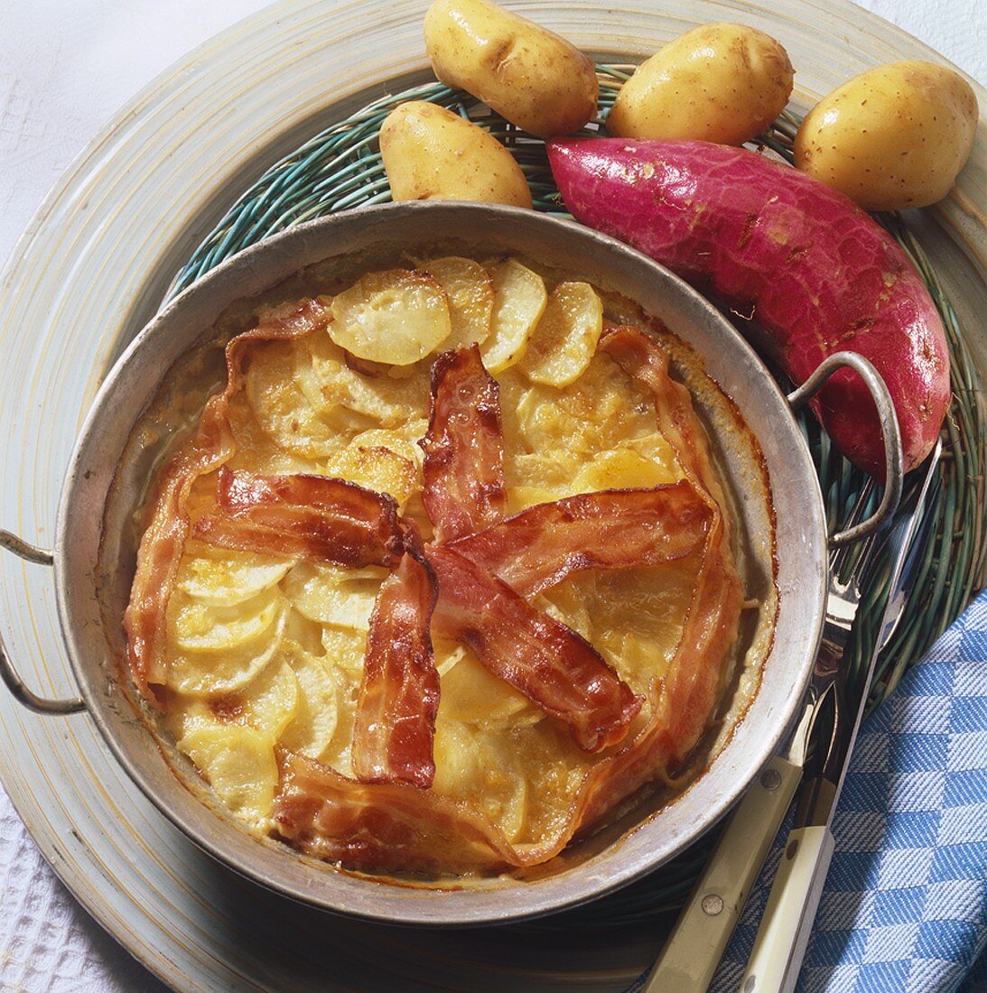 Potato gratin with bacon