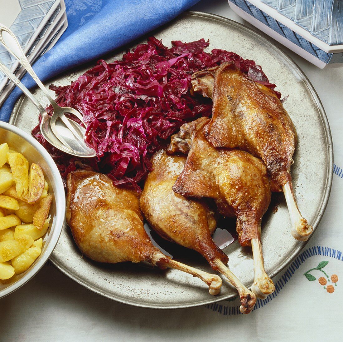 Goose legs with red cabbage