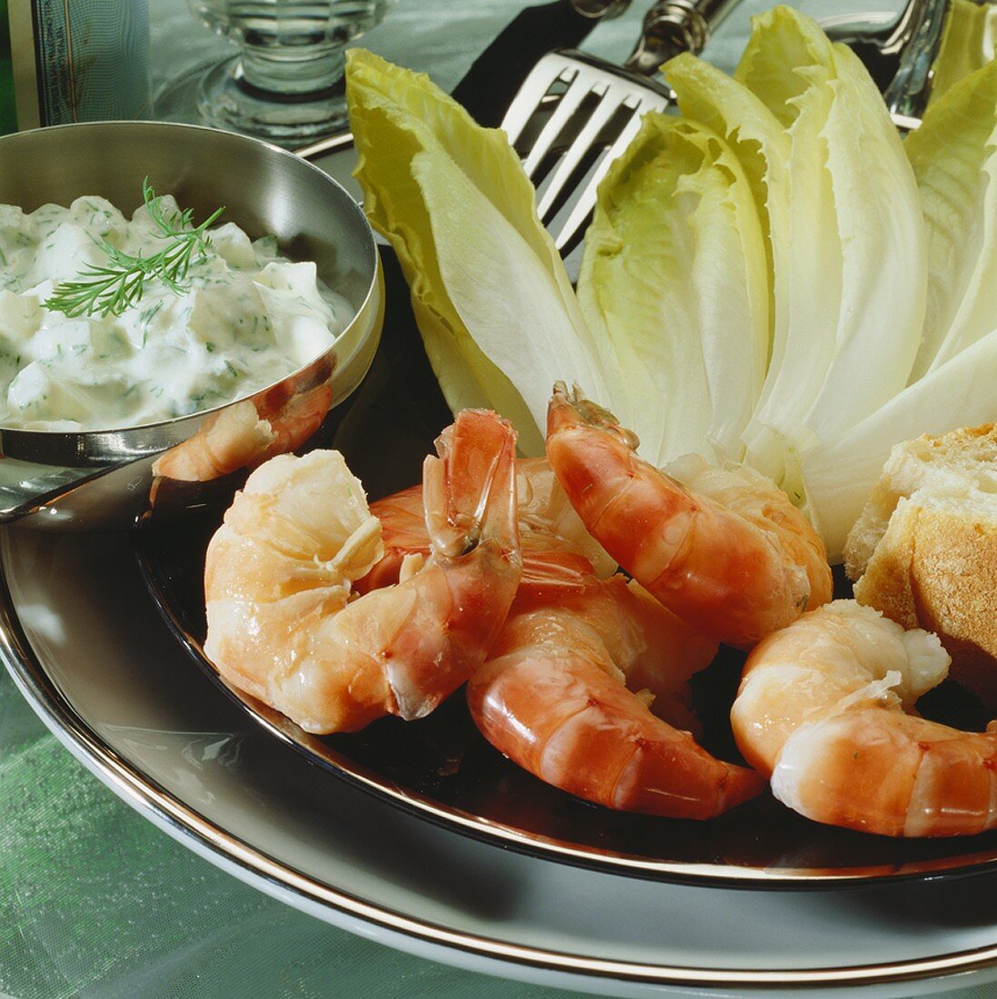 King prawns with chicory