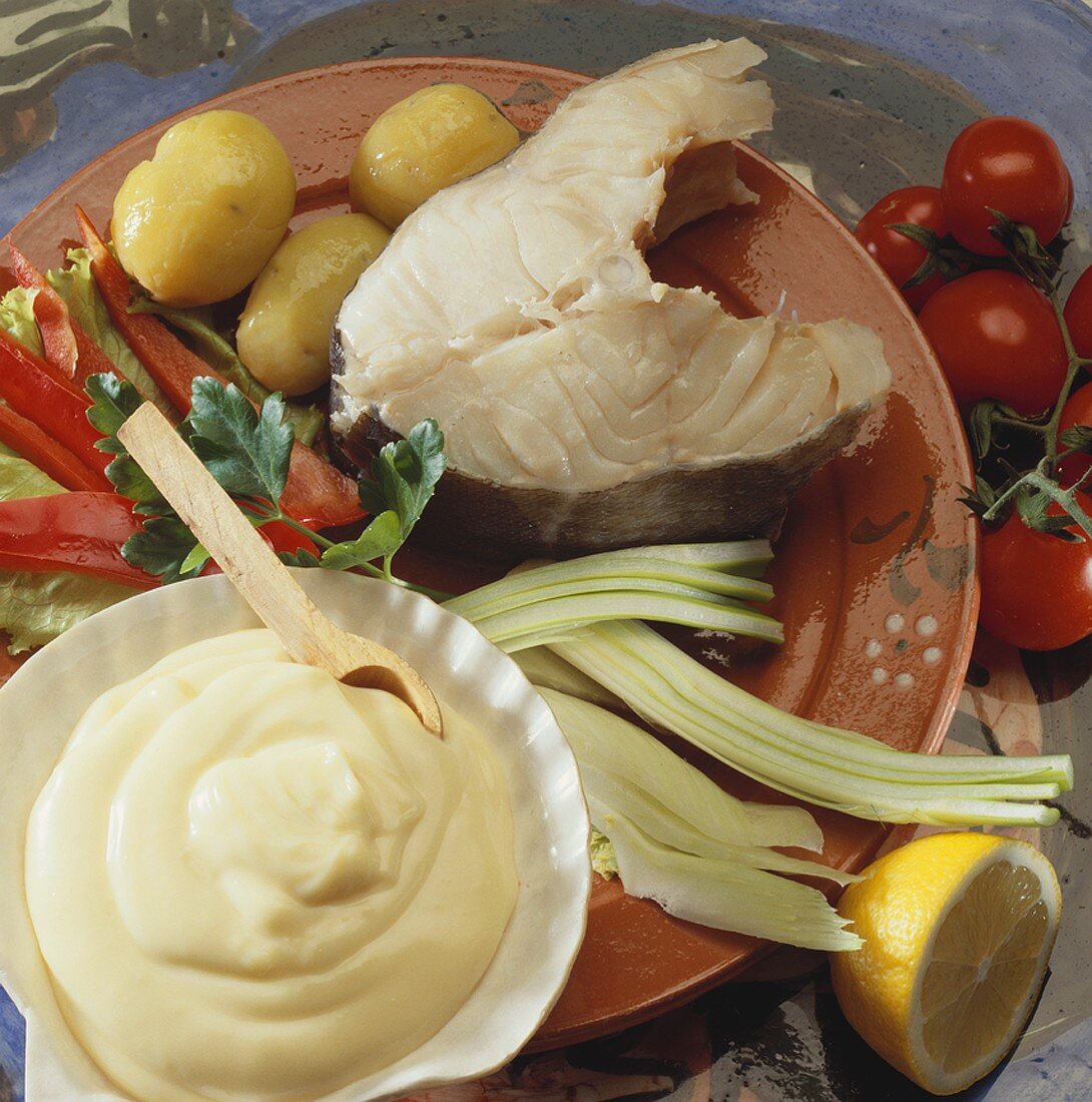 Cod cutlet with vegetables and mayonnaise