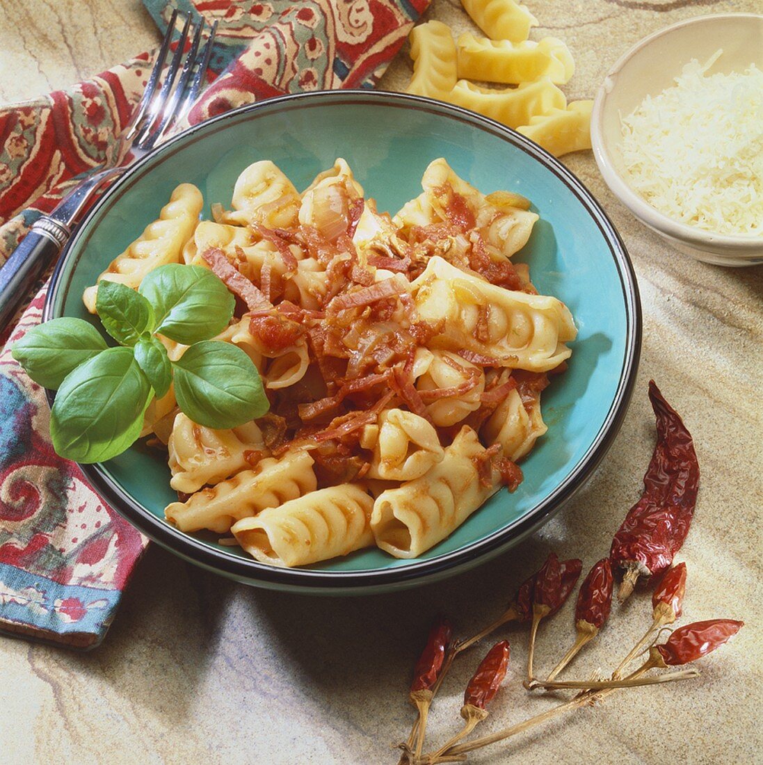 Pasta with spicy tomato sauce and bacon