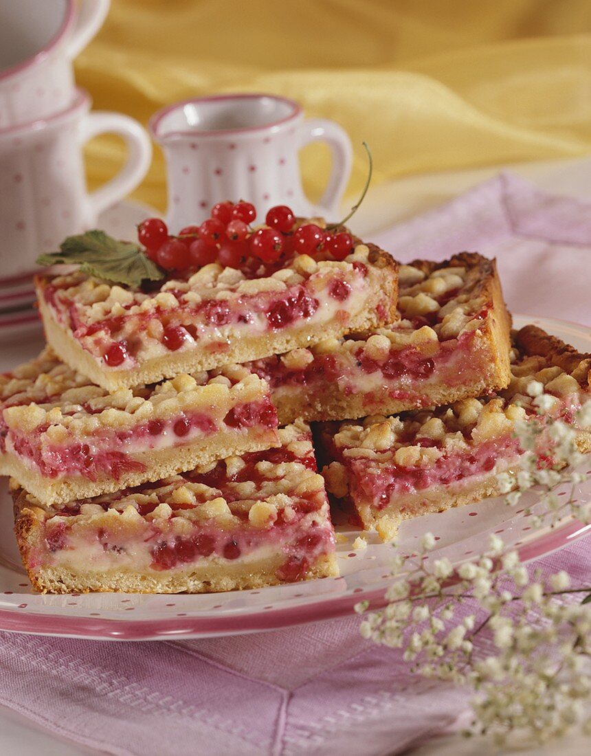 Johannisbeerkuchen mit Streuseln