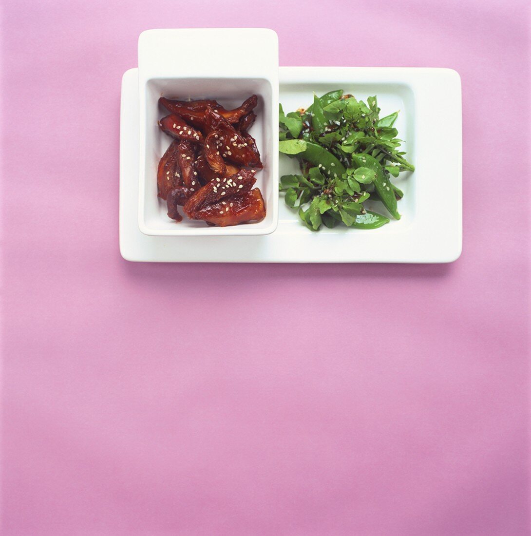 Knusprige Ente mit Brunnenkresse-Zuckerschoten-Salat