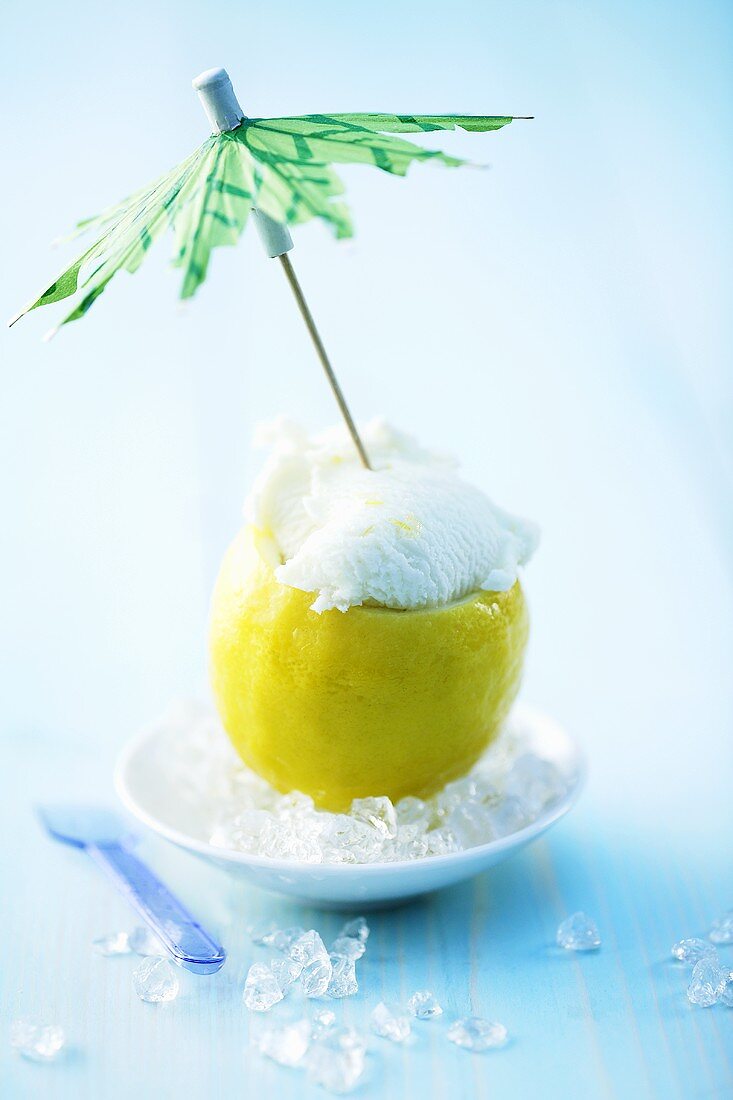 Lemon ice cream in lemon shell