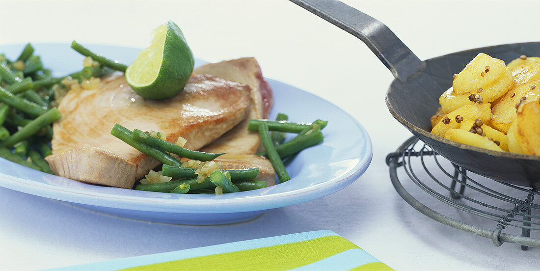 Tuna with French beans and coriander potatoes