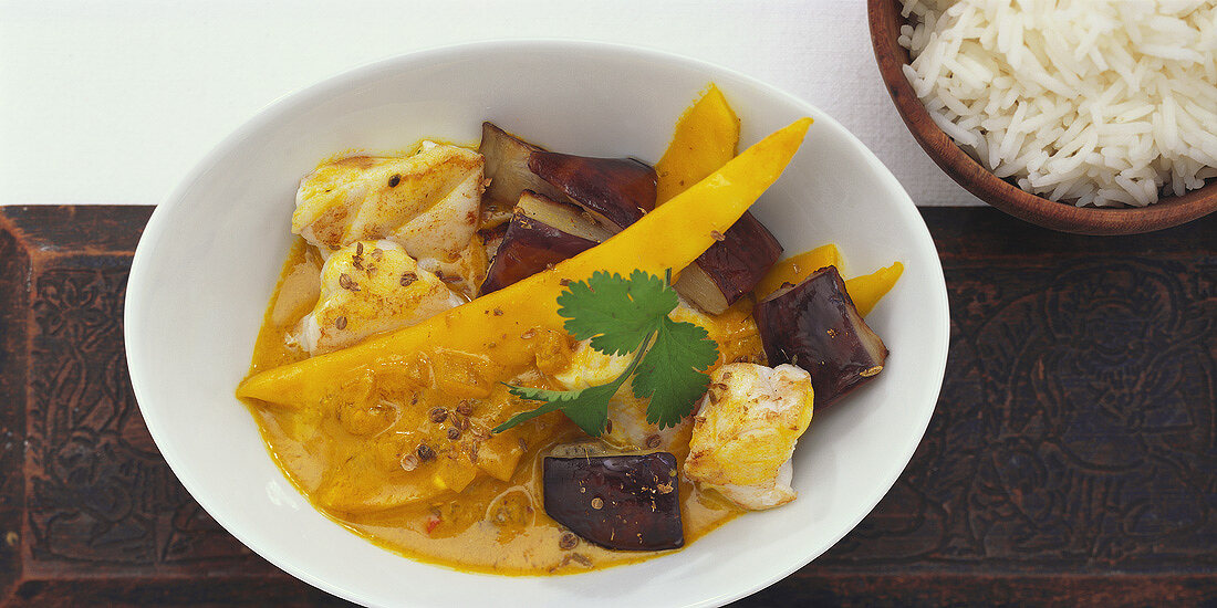 Fischcurry mit Mango & Aubergine (Indien)