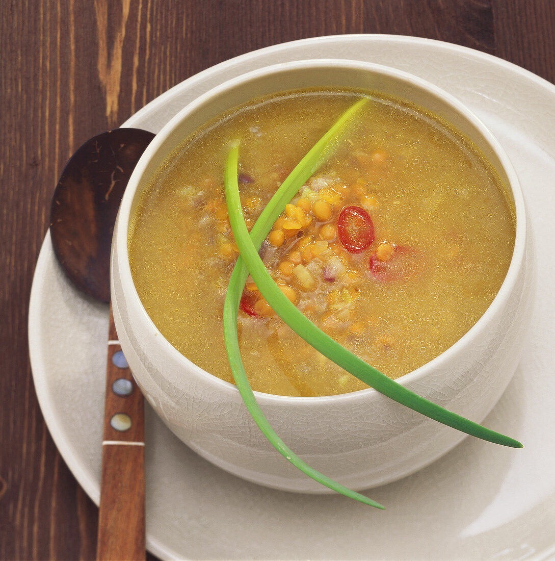 Red lentil soup with ginger, fennel and chilli