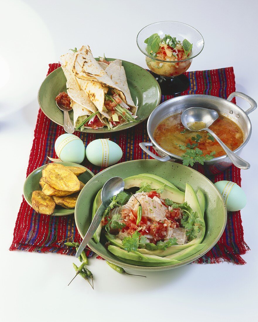 Easter buffet: citrus fruit soup, ceviche and tortillas