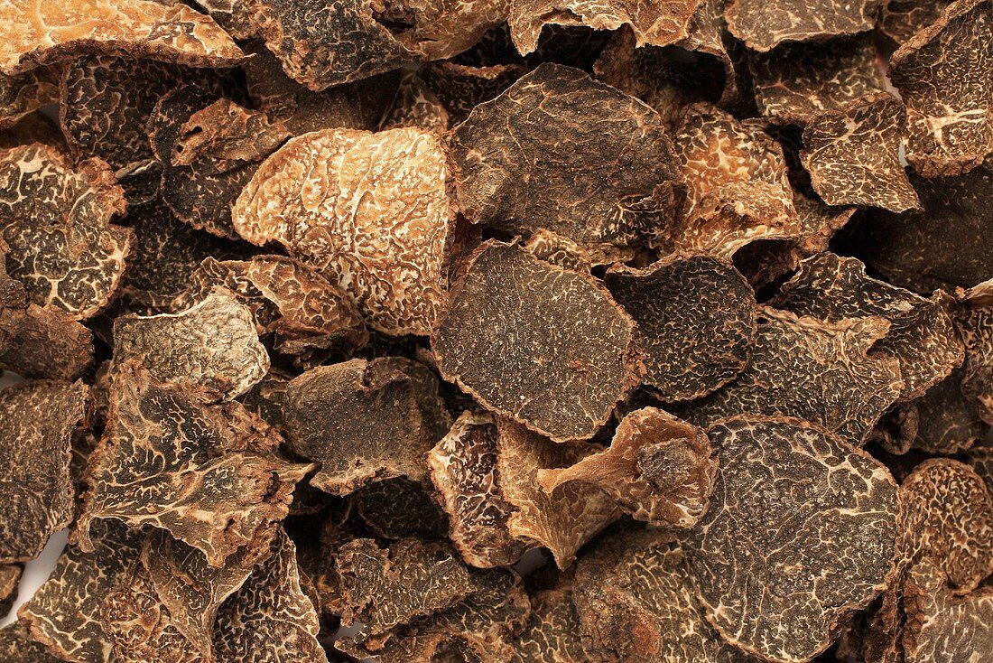 White truffle shavings