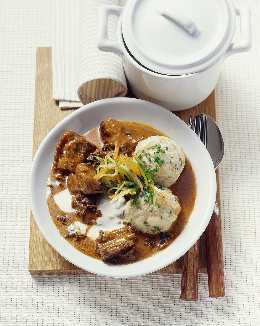 Ox goulash with cream