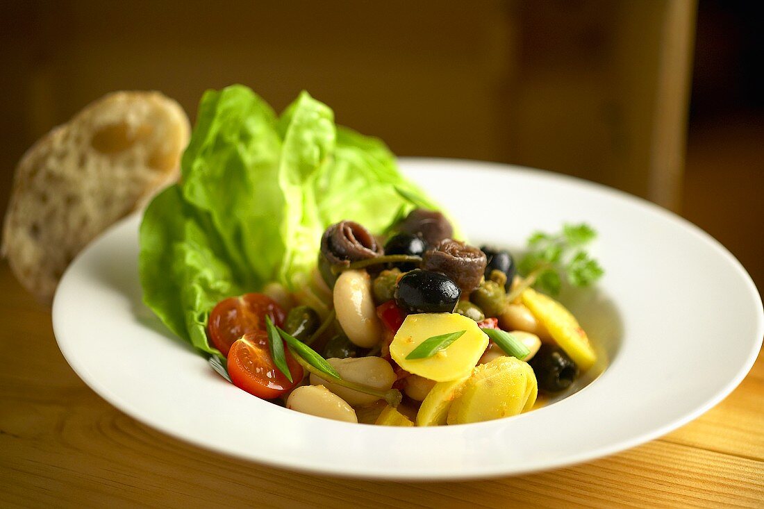 Ensalada mallorquina (Kartoffelsalat mit Sardellen, Mallorca)