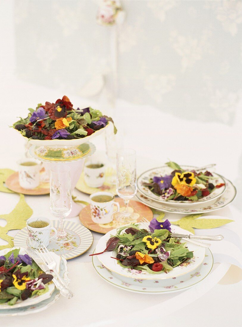 Edible flower salads