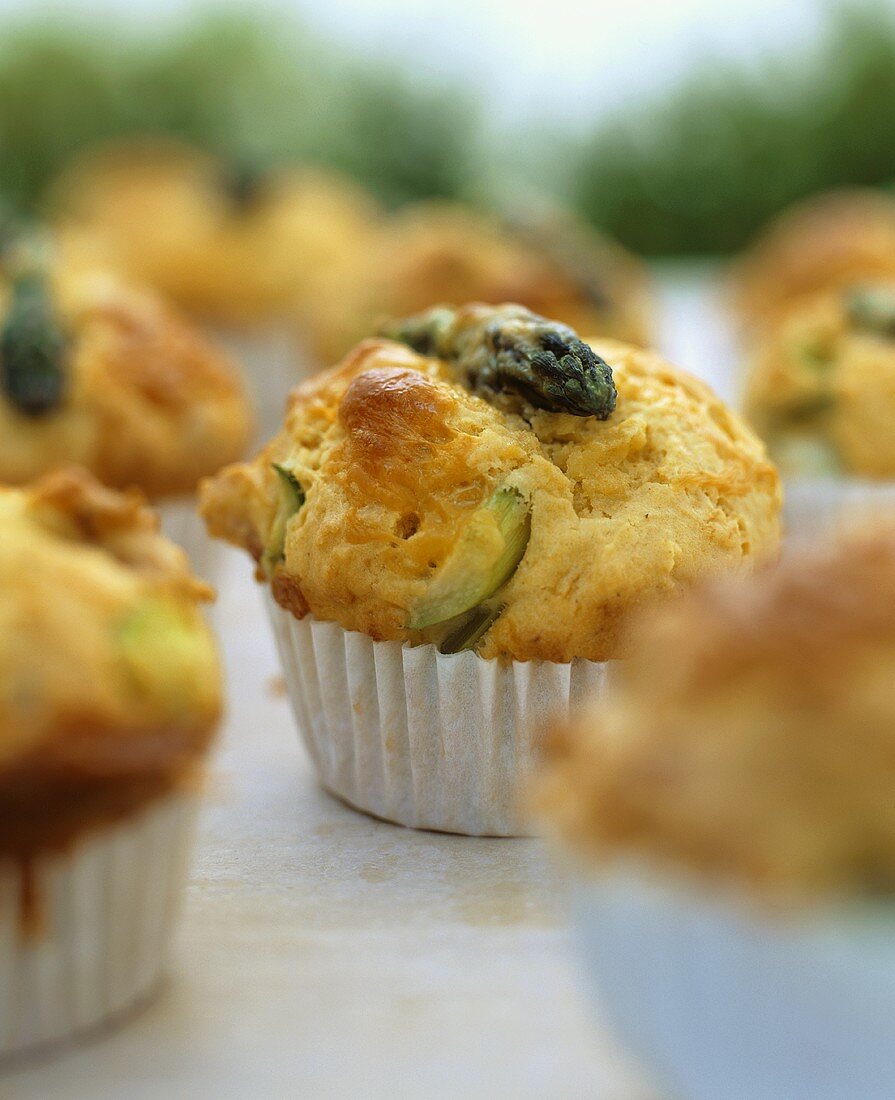 Asparagus muffins with Cheddar cheese and bacon