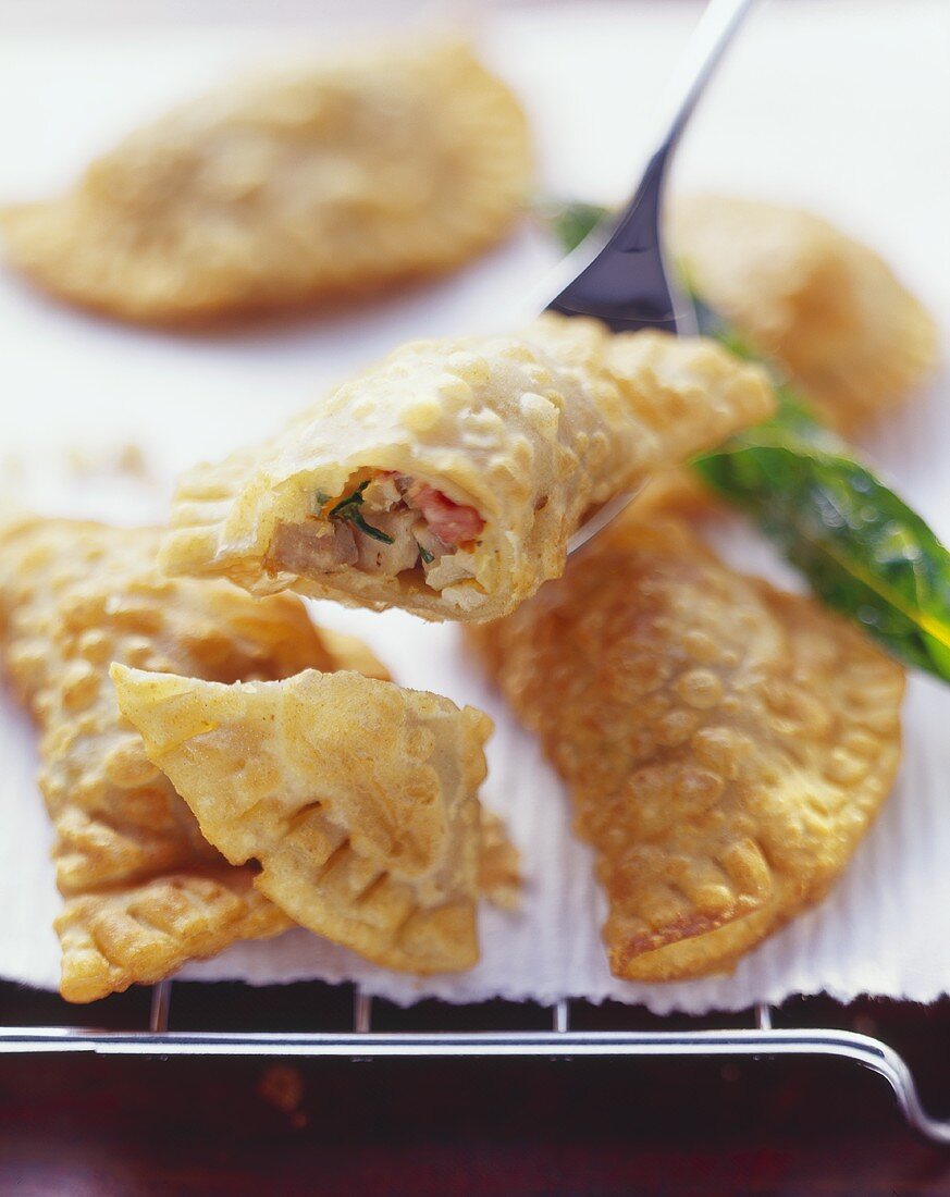 Pongauer Fleischkrapfen (fried pasties) with chilli cabbage filling