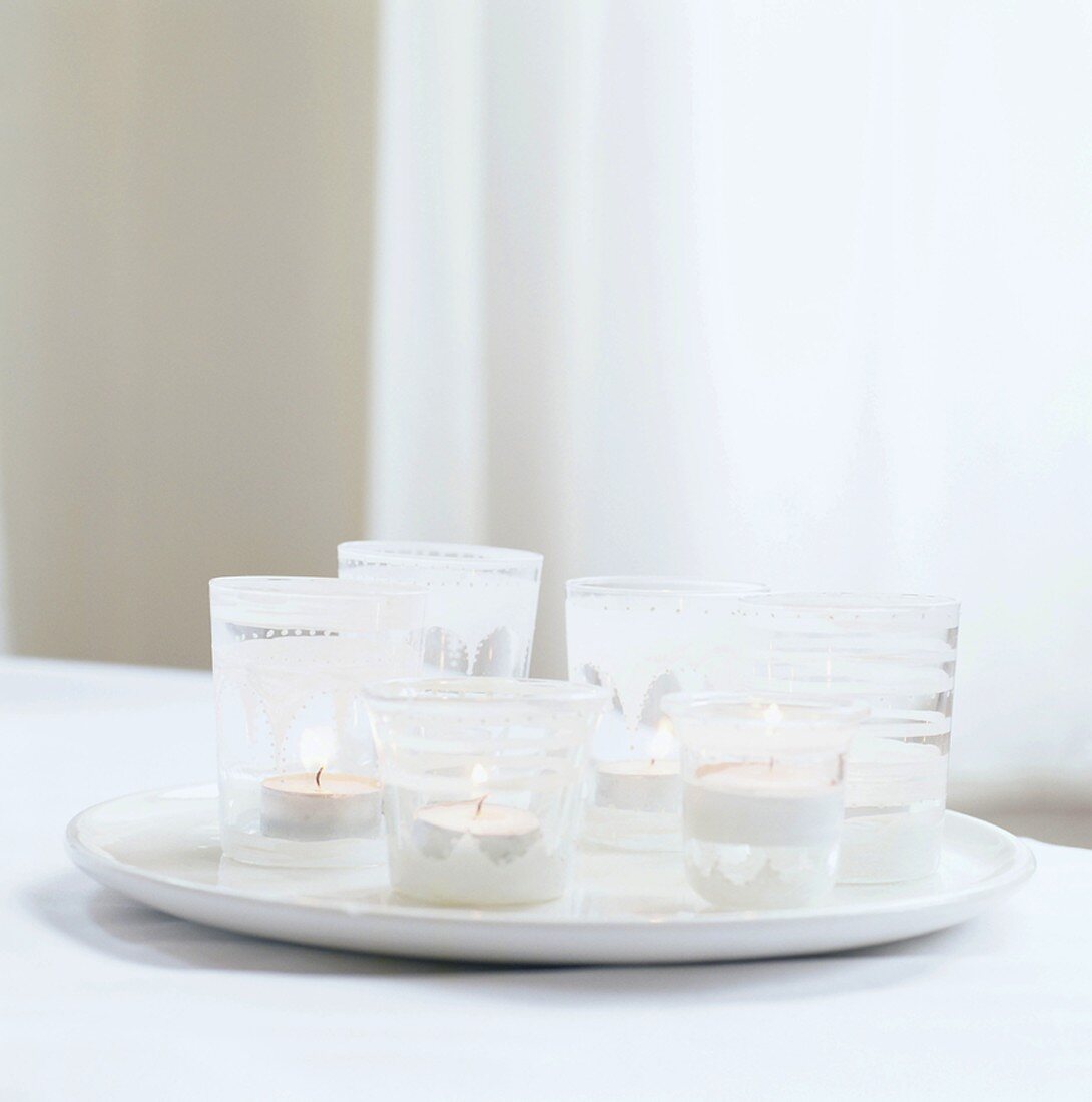 A plate of tealights