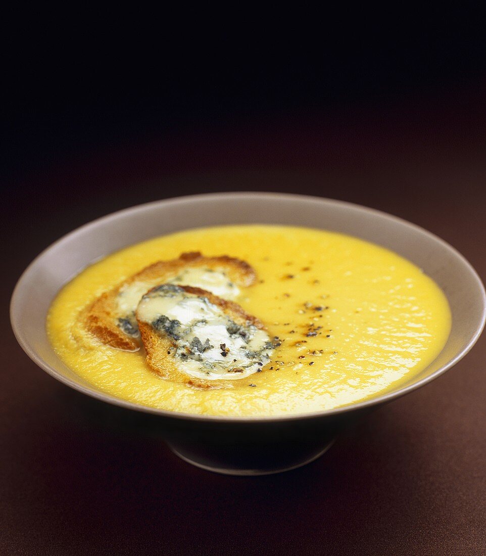 Celeriac and apple soup with toasted cheese croutes